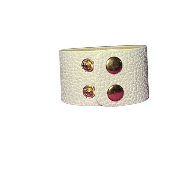 Rhinestone Kiss Red Lip White Cuff Bracelet Adjustable Snap - Picture 11 of 14